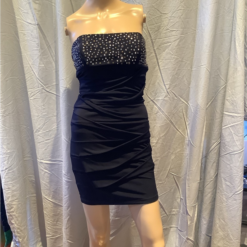 NWT - Gorgeous Strapless, Beaded and Studded dress! Think Homecoming!